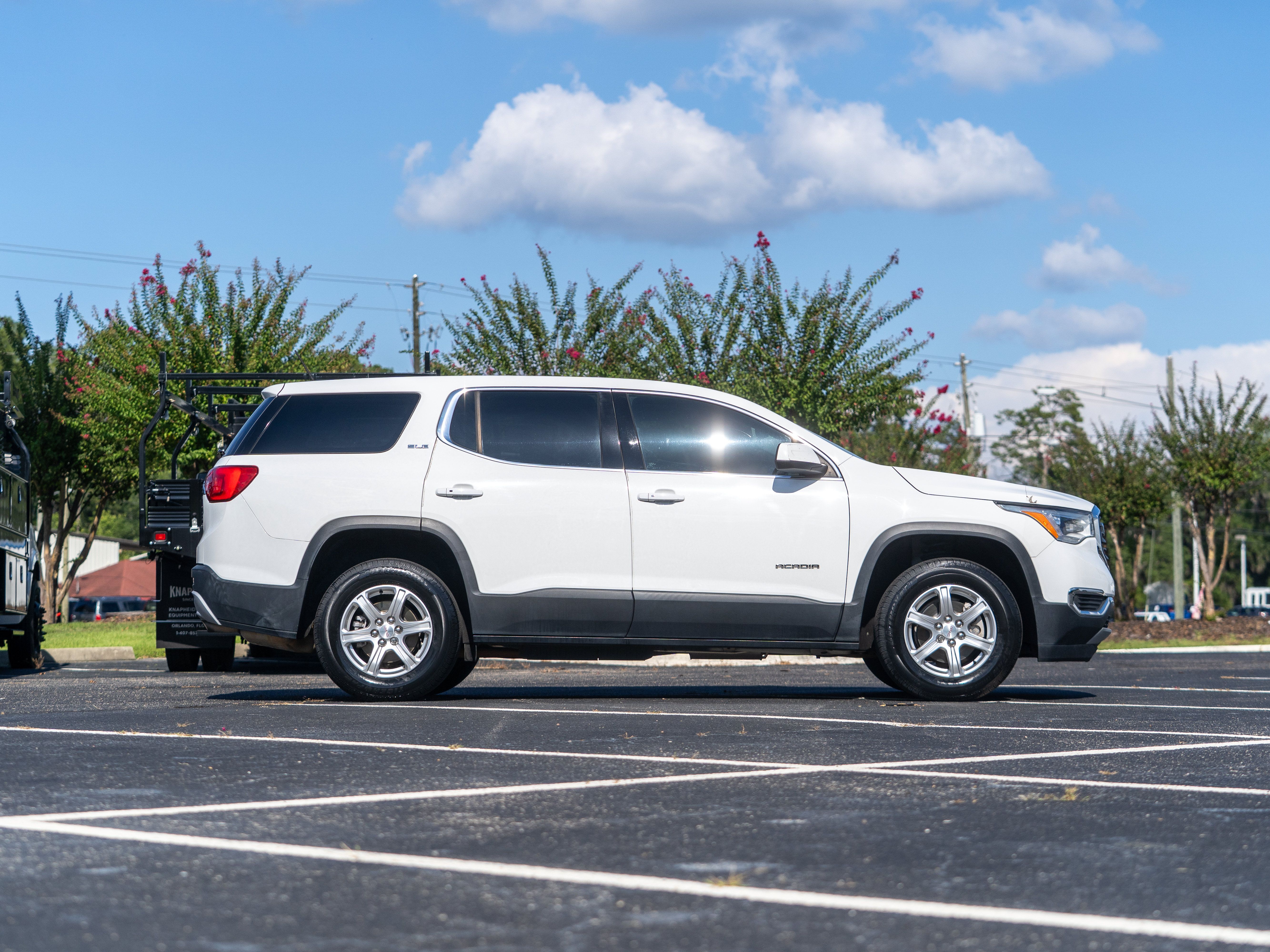 Used 2019 GMC Acadia SLE FWD image 5