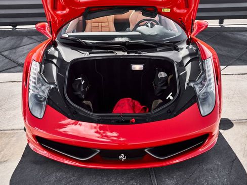 Used 2012 Ferrari 458 Spider RWD image 17