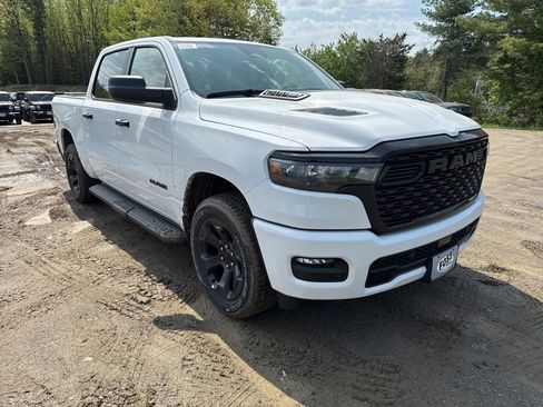 New 2026 RAM 1500 Express AWD/4WD image 7