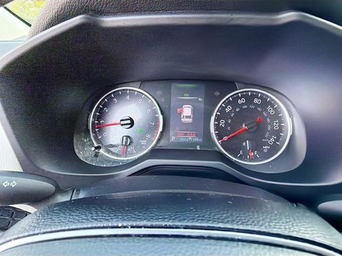 Used 2021 Toyota RAV4 XLE Premium image 35