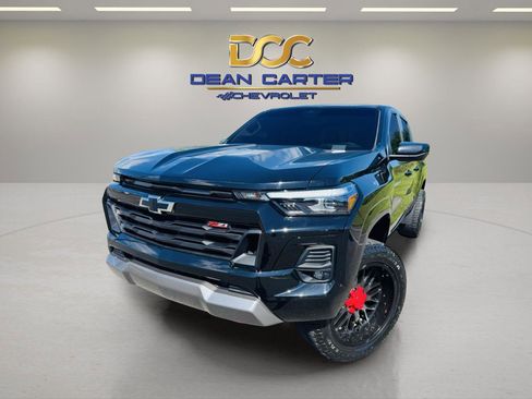 Used 2023 Chevrolet Colorado Z71 image 12