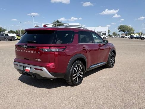 Certified 2024 Nissan Pathfinder Platinum AWD/4WD image 6