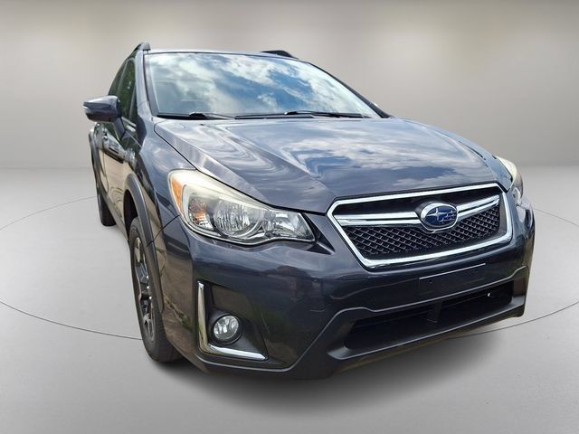 Used 2016 Subaru Crosstrek 2.0i Limited w/ Popular Package #1 AWD/4WD image 2