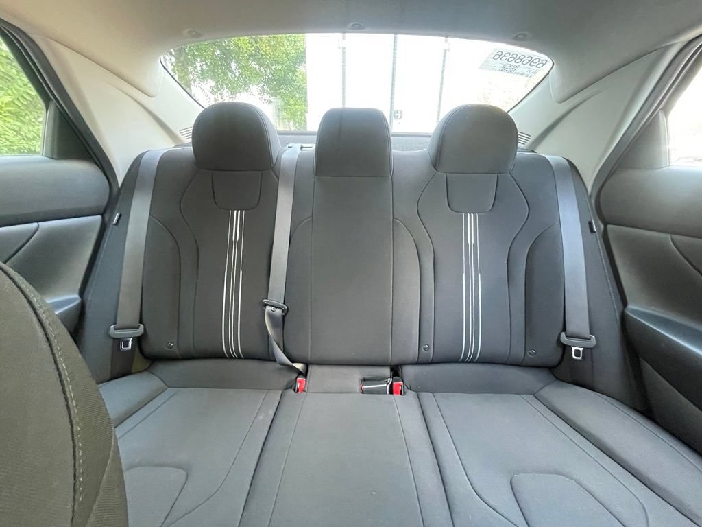 Used 2024 Hyundai Elantra SEL FWD image 29
