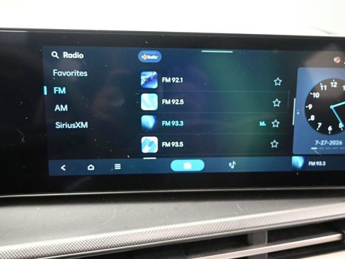 Used 2025 Hyundai Santa Fe SEL FWD image 25