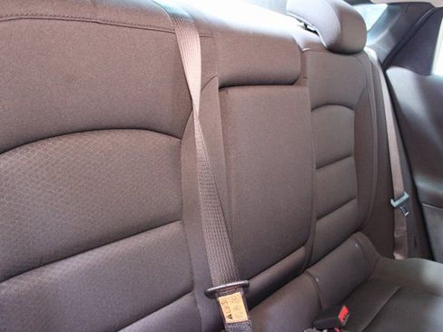 Used 2022 Chevrolet Malibu LT image 14