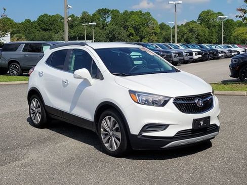 Used 2018 Buick Encore Preferred FWD image 1