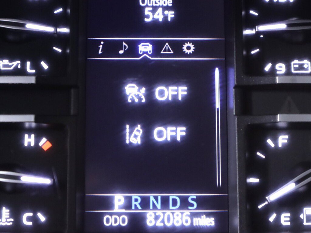 Used 2021 Toyota Tundra SR5 w/ SR5 Leather Package AWD/4WD image 15