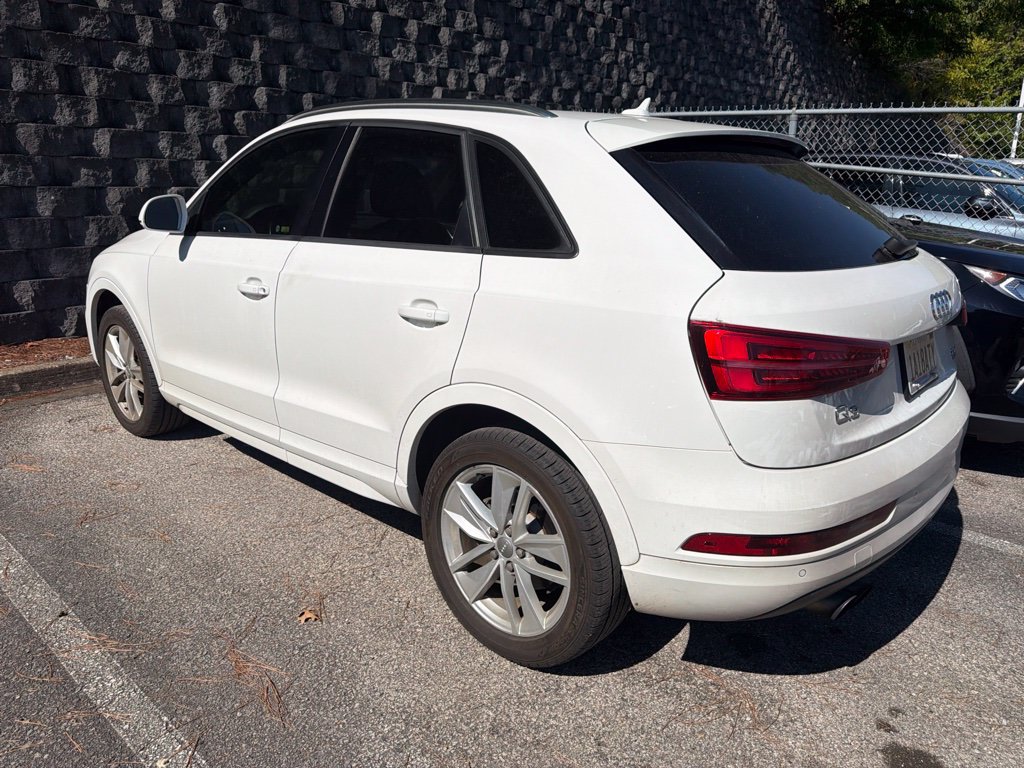 Used 2017 Audi Q3 2.0T Premium w/ Convenience Package AWD/4WD image 2