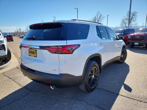 Used 2023 Chevrolet Traverse LT image 8