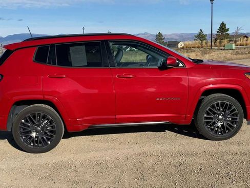 Certified 2022 Jeep Compass Limited image 9