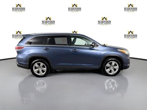 Used 2014 Toyota Highlander Limited Platinum FWD image 8