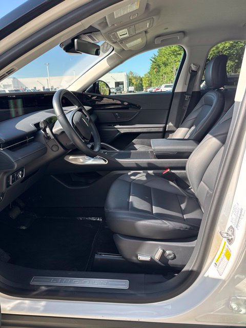 New 2026 Lincoln Nautilus Premier AWD/4WD image 13