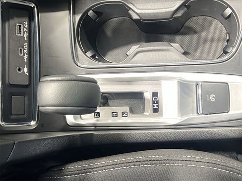 Used 2024 Subaru Ascent Premium w/ Convenience Package image 19