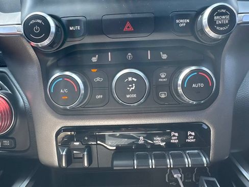 Used 2020 RAM 1500 Big Horn AWD/4WD image 13