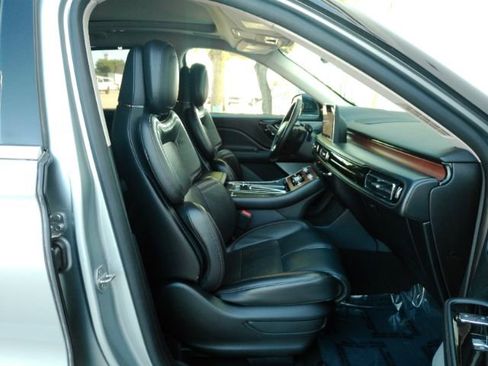 Used 2020 Lincoln Aviator Grand Touring w/ Equipment Group 301A AWD/4WD image 24