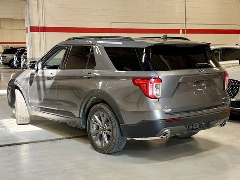 Used 2021 Ford Explorer XLT w/ Equipment Group 202A AWD/4WD image 2