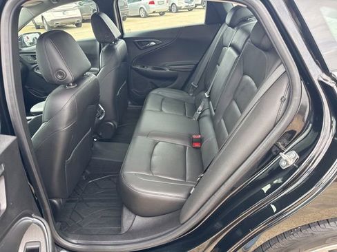 Used 2019 Chevrolet Malibu LT w/ Leather Package FWD image 21