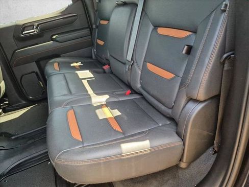 Used 2023 GMC Sierra 1500 AT4 w/ AT4 Premium Package AWD/4WD image 19