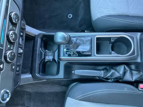 Certified 2022 Toyota Tacoma TRD Off-Road image 15