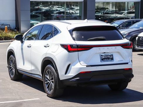 Used 2025 Lexus NX 250 FWD w/ Premium Package image 4