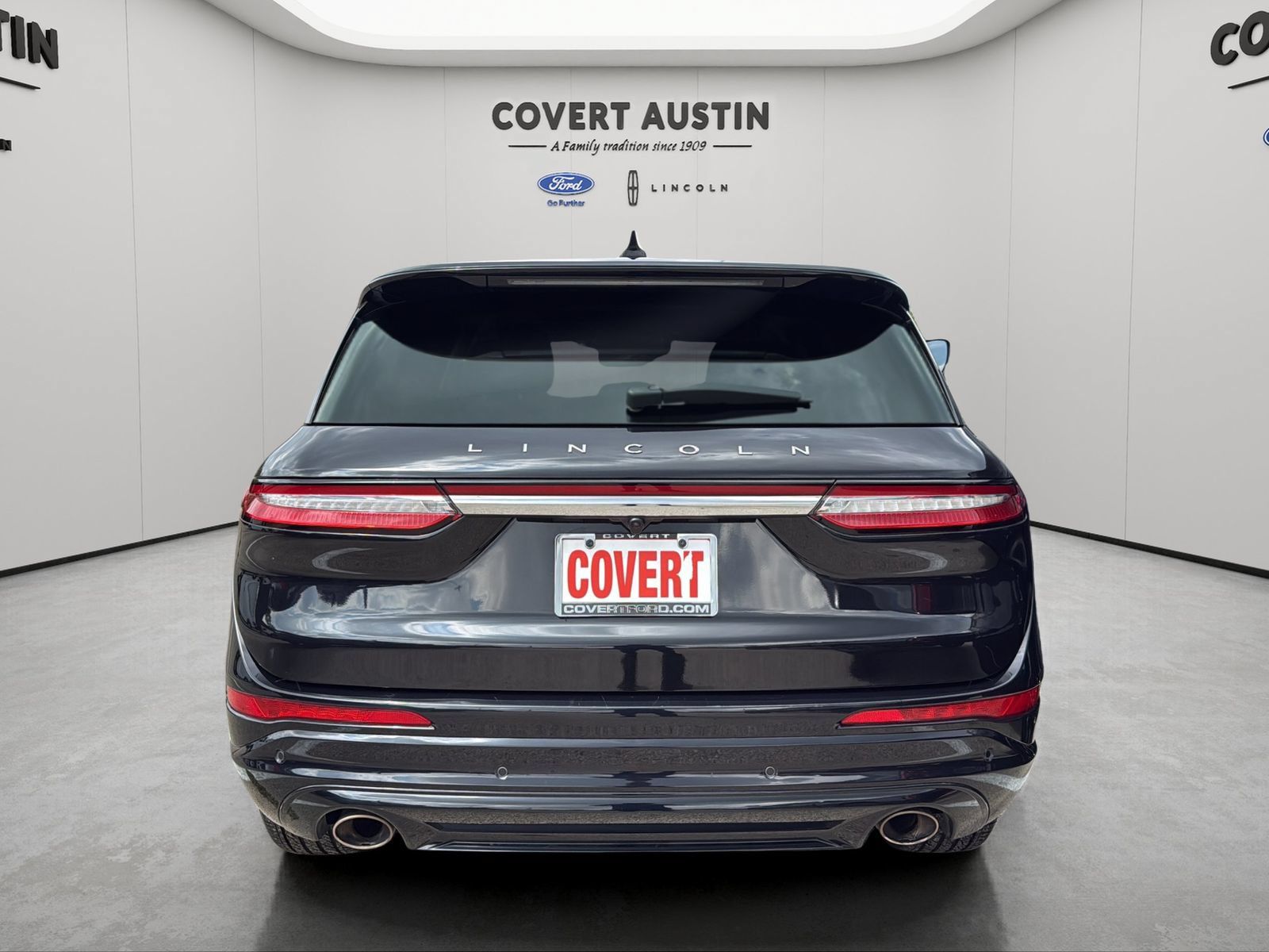 Used 2023 Lincoln Corsair FWD w/ Equipment Group 101A image 4