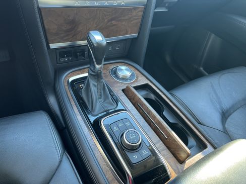 Used 2023 Nissan Armada SL w/ Captain's Chairs Package image 14