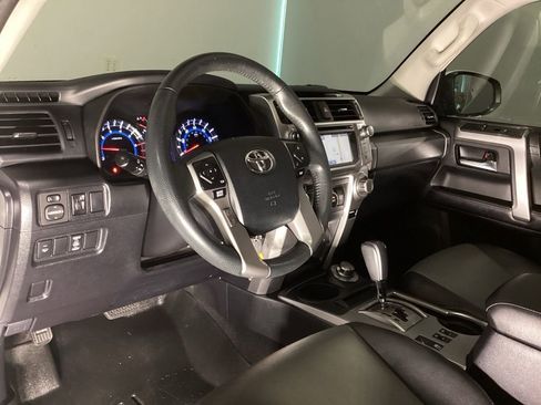 Used 2018 Toyota 4Runner SR5 Premium AWD/4WD image 12
