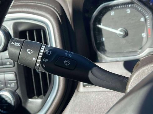 Used 2022 GMC Sierra 3500 Denali w/ Denali Ultimate Package image 24