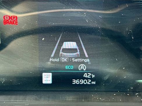 Used 2023 Kia Telluride EX w/ EX Captain's Chair Package image 11