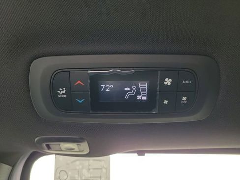 New 2026 Chrysler Pacifica Limited image 11