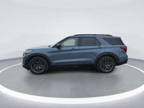 Used 2025 Ford Explorer ST w/ Sun And Sound Package image 5
