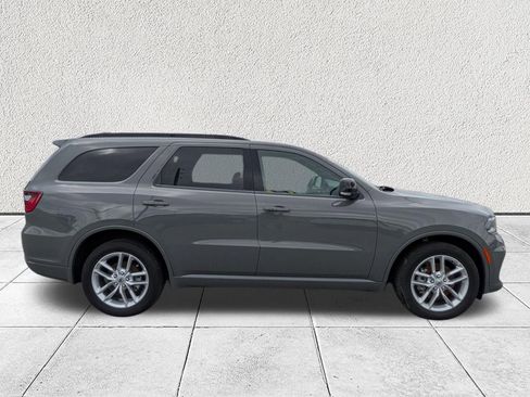 Used 2024 Dodge Durango GT image 2