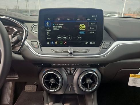 Used 2025 Chevrolet Blazer LT w/ Sound & Technology Package image 19