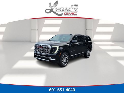 Used 2025 GMC Yukon XL Denali w/ Denali Reserve Package image 1