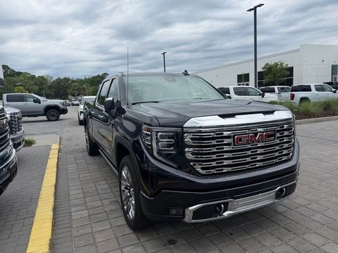 Used 2025 GMC Sierra 1500 Denali w/ Denali Reserve Package AWD/4WD image 4