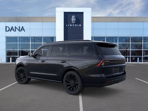 New 2026 Lincoln Navigator Reserve w/ Jet Appearance Package image 4