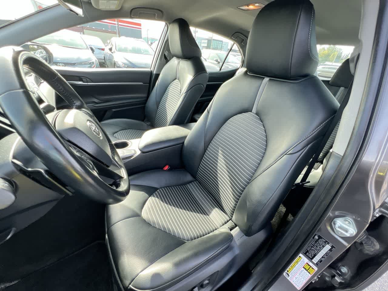 Used 2023 Toyota Camry SE FWD image 11