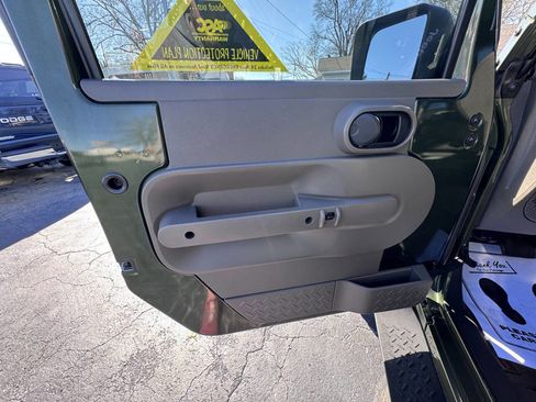 Used 2007 Jeep Wrangler Unlimited Sahara w/ Trailer Tow Group image 22