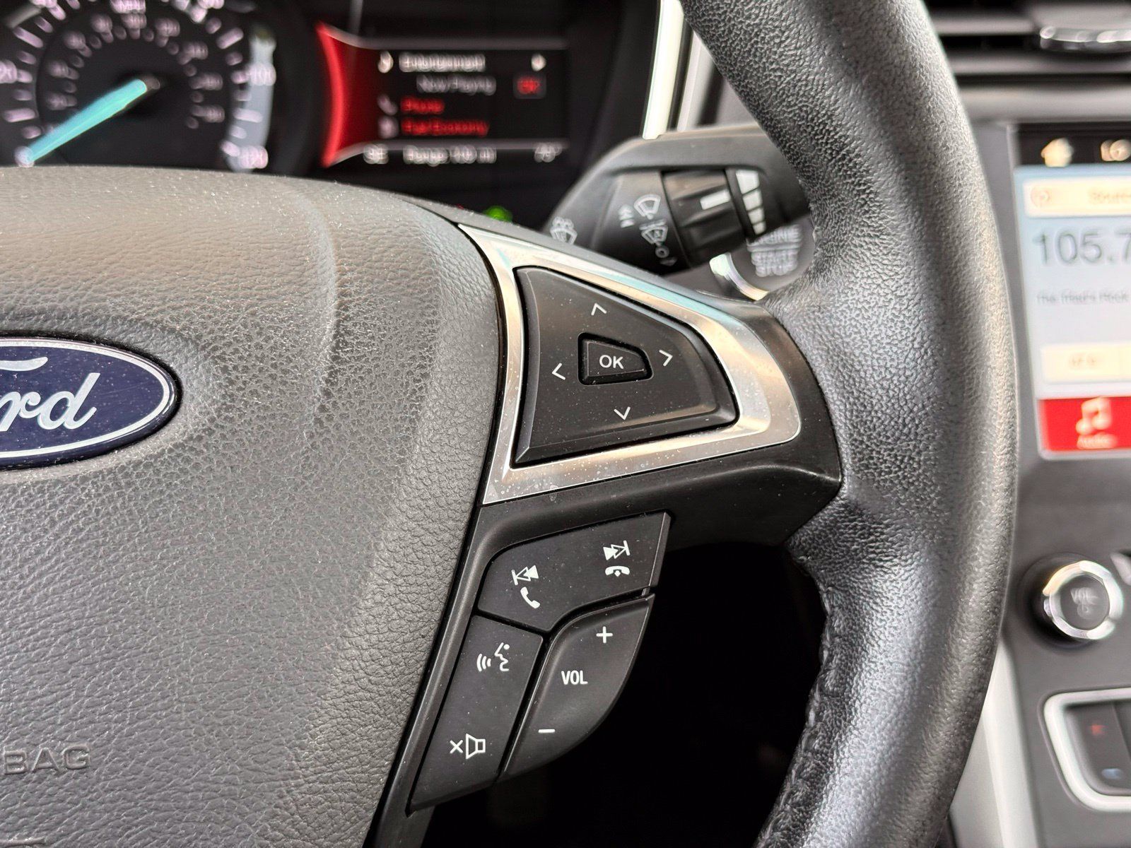 Used 2018 Ford Fusion SE w/ Equipment Group 602A FWD image 28
