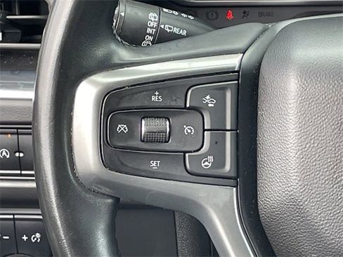 Used 2023 Chevrolet Suburban Premier image 13