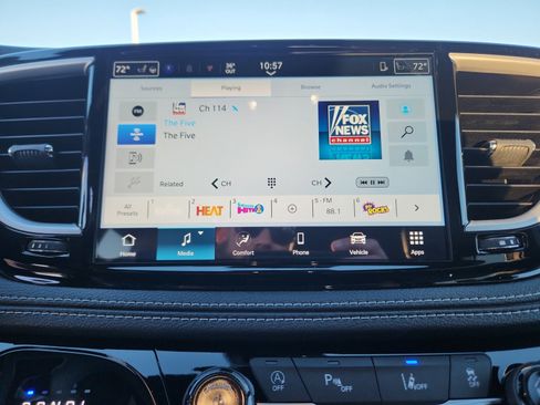 New 2026 Chrysler Pacifica Select image 29