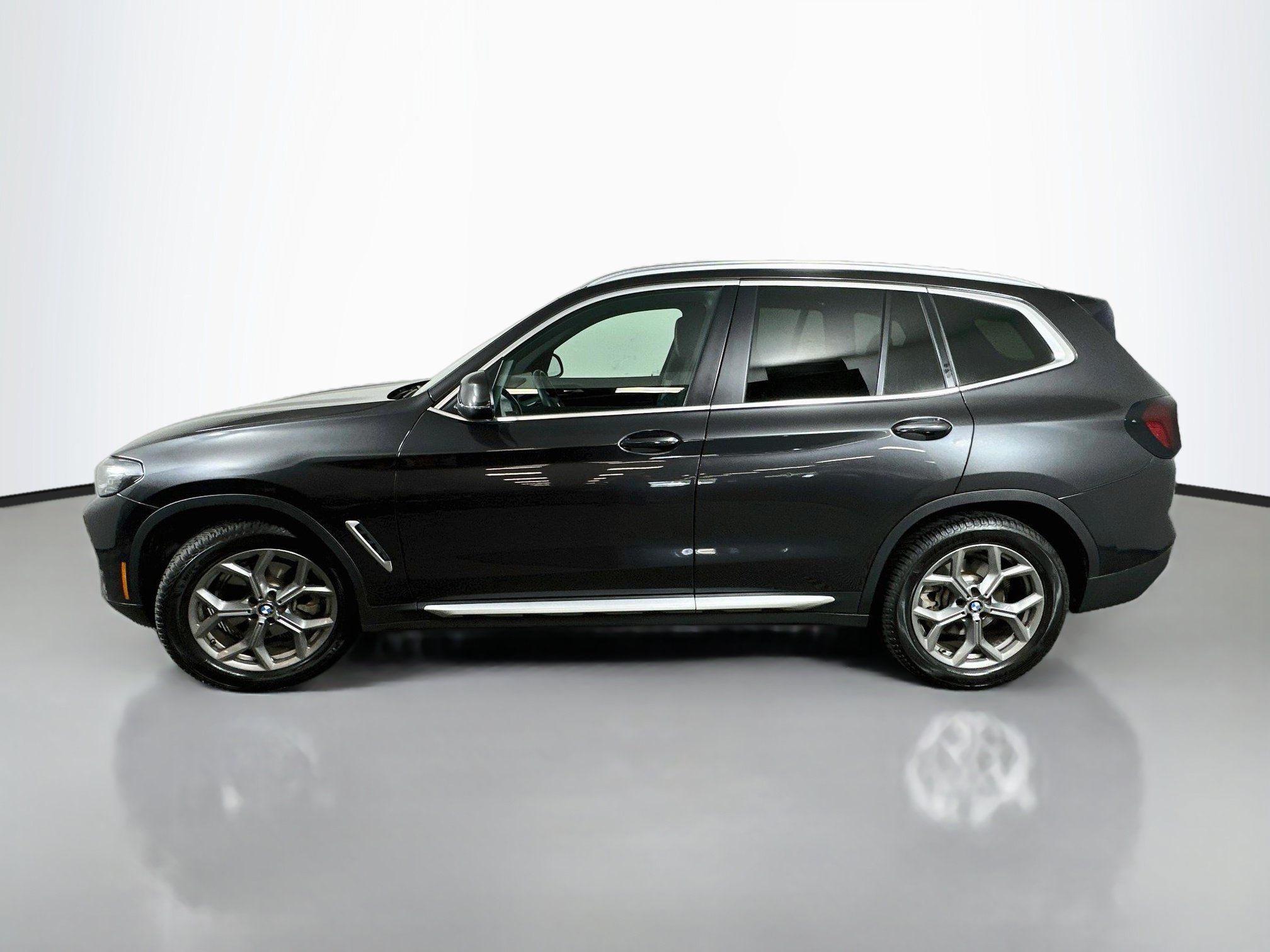Used 2022 BMW X3 xDrive30i AWD/4WD image 4