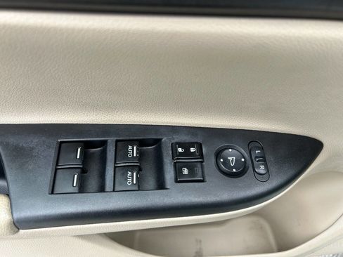 Used 2013 Honda Accord EX-L image 17