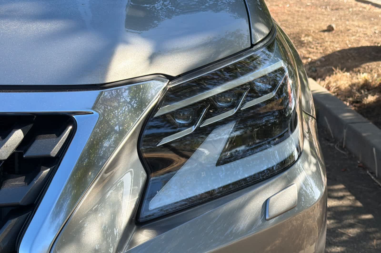 Used 2021 Lexus GX 460 Premium w/ Premium Package AWD/4WD image 10