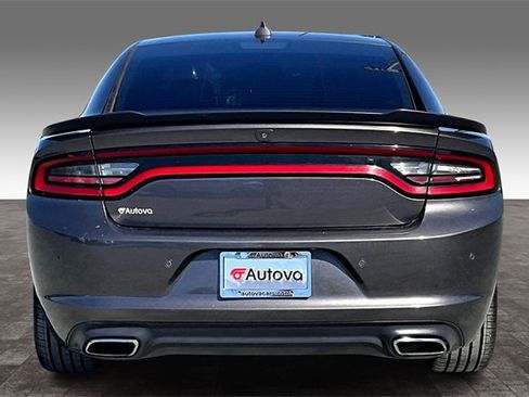 Used 2018 Dodge Charger R/T w/ Blacktop Package image 5