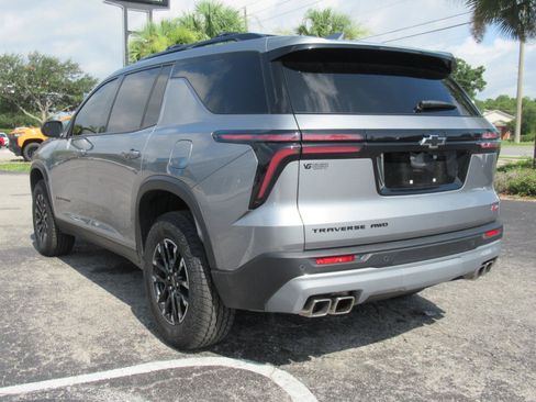 Used 2026 Chevrolet Traverse Z71 AWD/4WD image 8