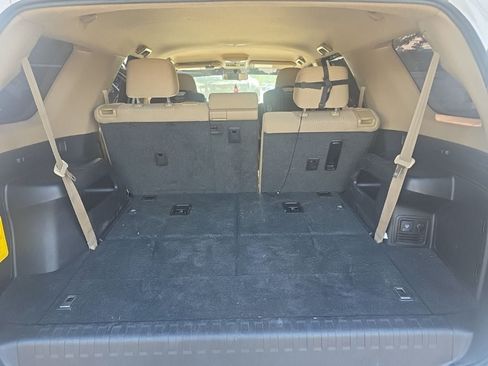 Used 2017 Toyota 4Runner SR5 RWD image 11