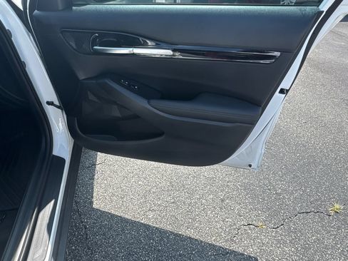 Certified 2025 Kia Seltos EX w/ EX Sunroof Package AWD/4WD image 14