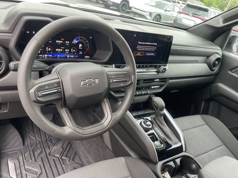 Used 2026 Chevrolet Colorado Trail Boss AWD/4WD image 10